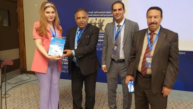 صورة تكريم الدكتور شريف العلوچي بدرع الابداع والتميز ضمن فعاليات المؤتمر العالمي للاطباء العراقيين في تركيا