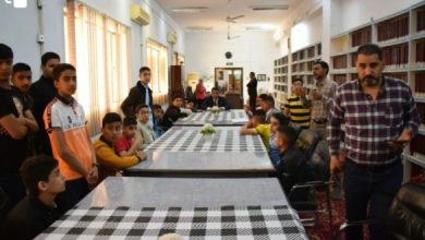 صورة المكتبة المركزية بجامعة القادسية تستقبل طلبة مدرسة الجيل الجديد لإطلاعهم على أروقتها الثقافية.