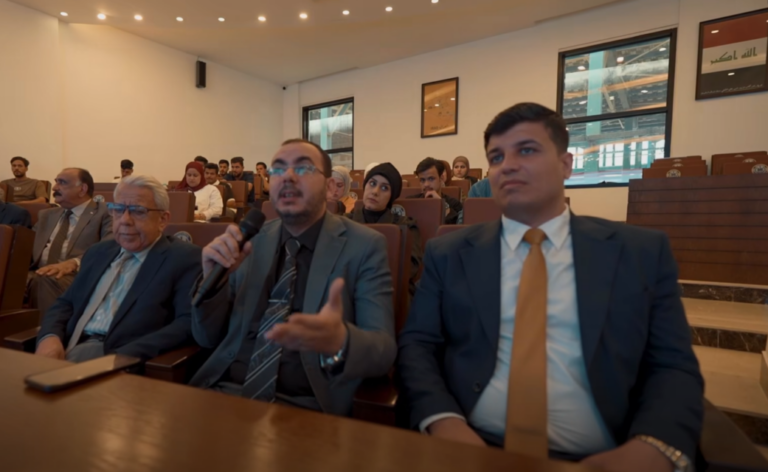 مساعد رئيس الجامعة للشؤون الإدارية حوّل القاعة الدراسية إلى بيئة تفاعلية ذكية عبر محاضرة استراتيجية في التقنيات الحديثة