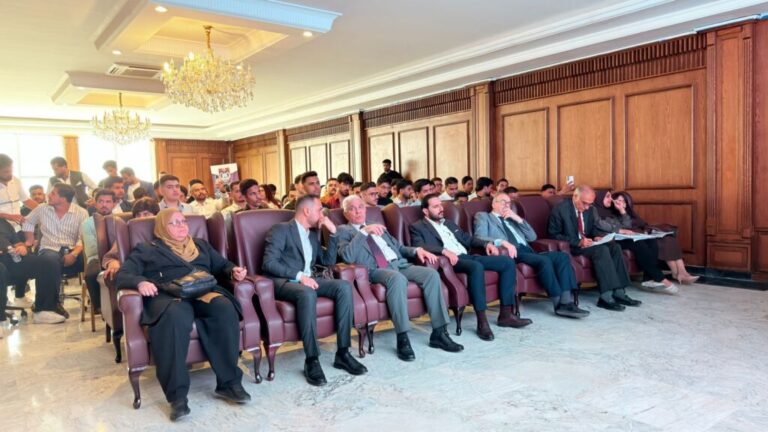 جامعة التراث تقود التحول نحو الاقتصاد الأخضر عبر محاضرة استراتيجية تربط التسويق بالطاقة المتجددة وصناعة الميزة التنافسية