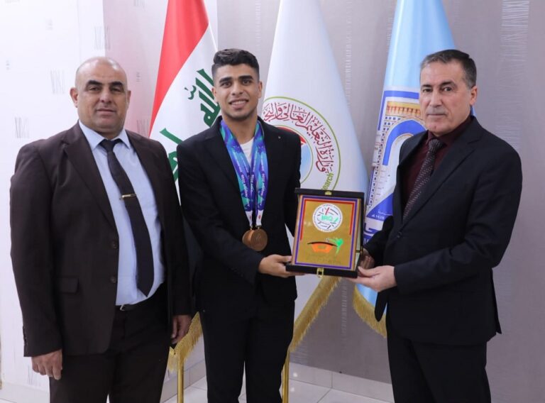 طالب ماجستير من جامعة ديالى يحرز برونزيتي آسيا في التيك بول باليابان